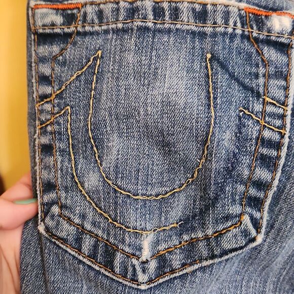 True Religion Women's "Bobby" Flare Leg Jeans Distressed Style Size 30 - Picture 11 of 14